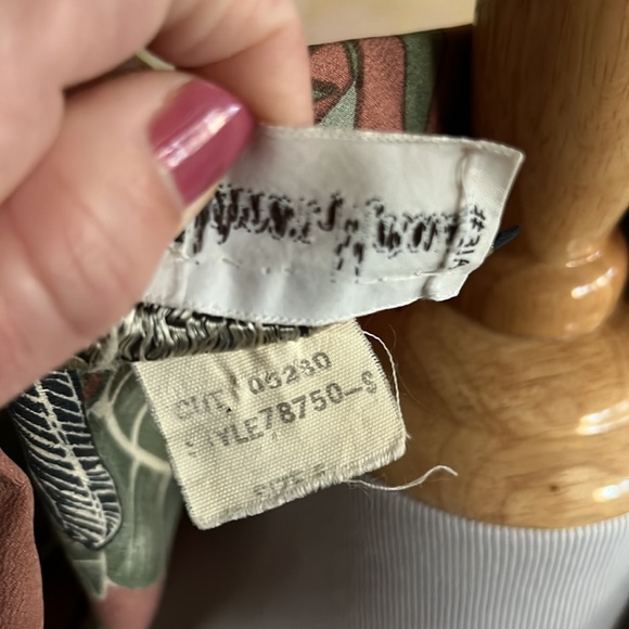 Carole Little vintage 90s silk safari toucan leaf print top small - Picture 4 of 16